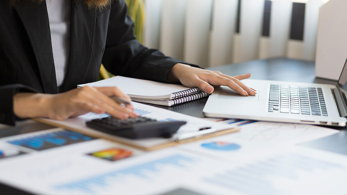 ¿Qué significa tener la caja en negativo?